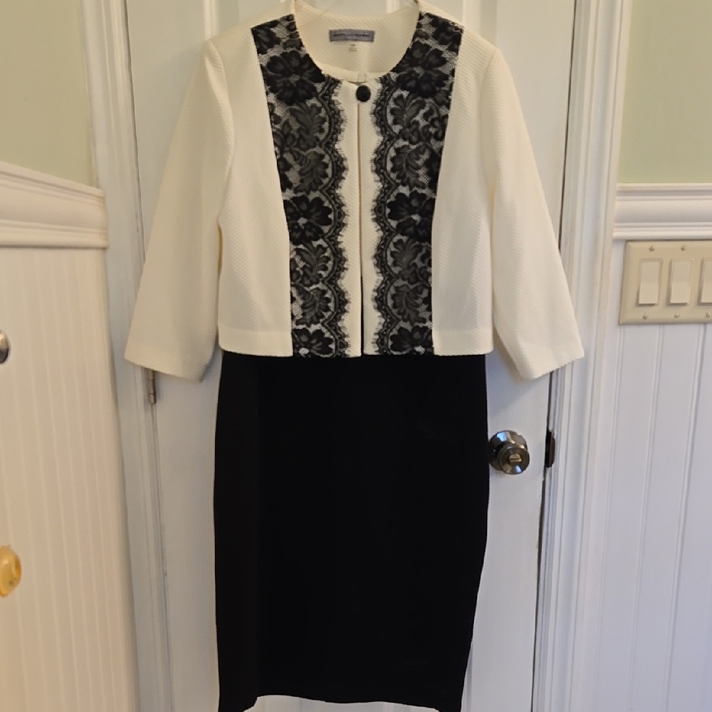 Elegant Two-Piece Dress with Lace Detail
